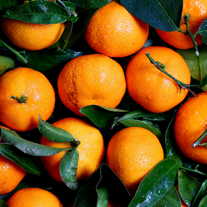Orange fruit in a pile